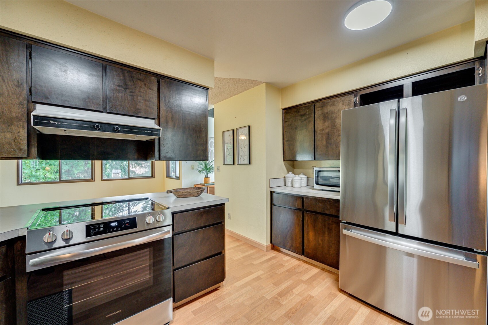 731 Carnine Road , Castle Rock, WA 98611