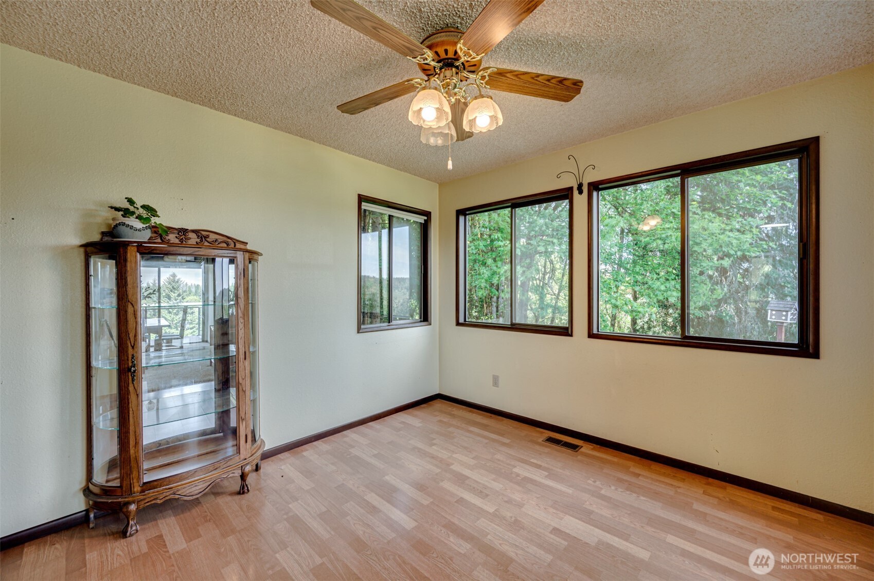 731 Carnine Road , Castle Rock, WA 98611