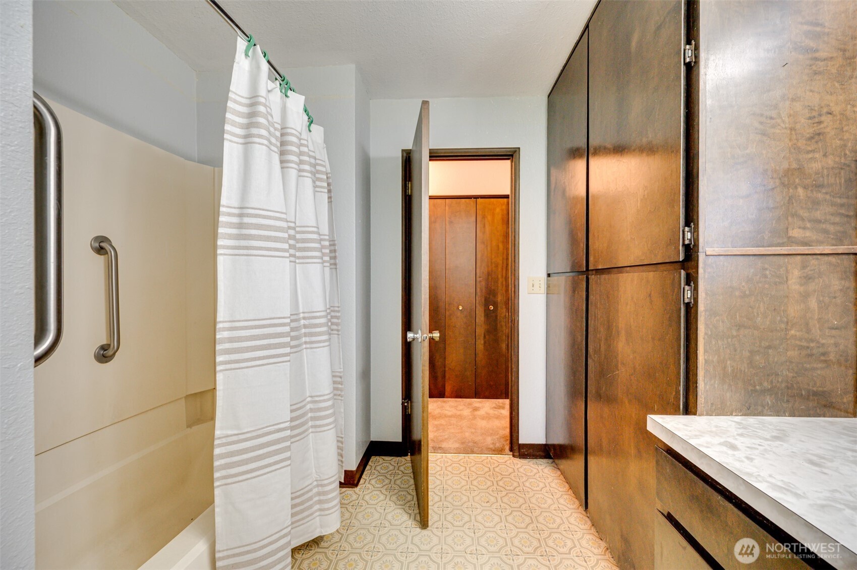 731 Carnine Road , Castle Rock, WA 98611