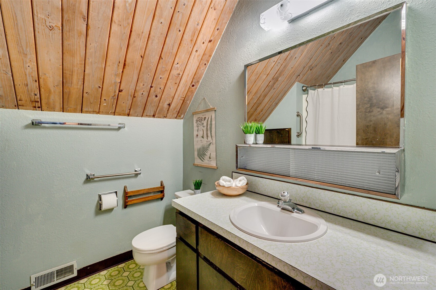 731 Carnine Road , Castle Rock, WA 98611