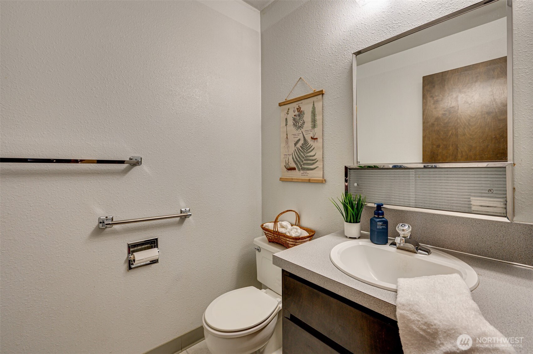 731 Carnine Road , Castle Rock, WA 98611