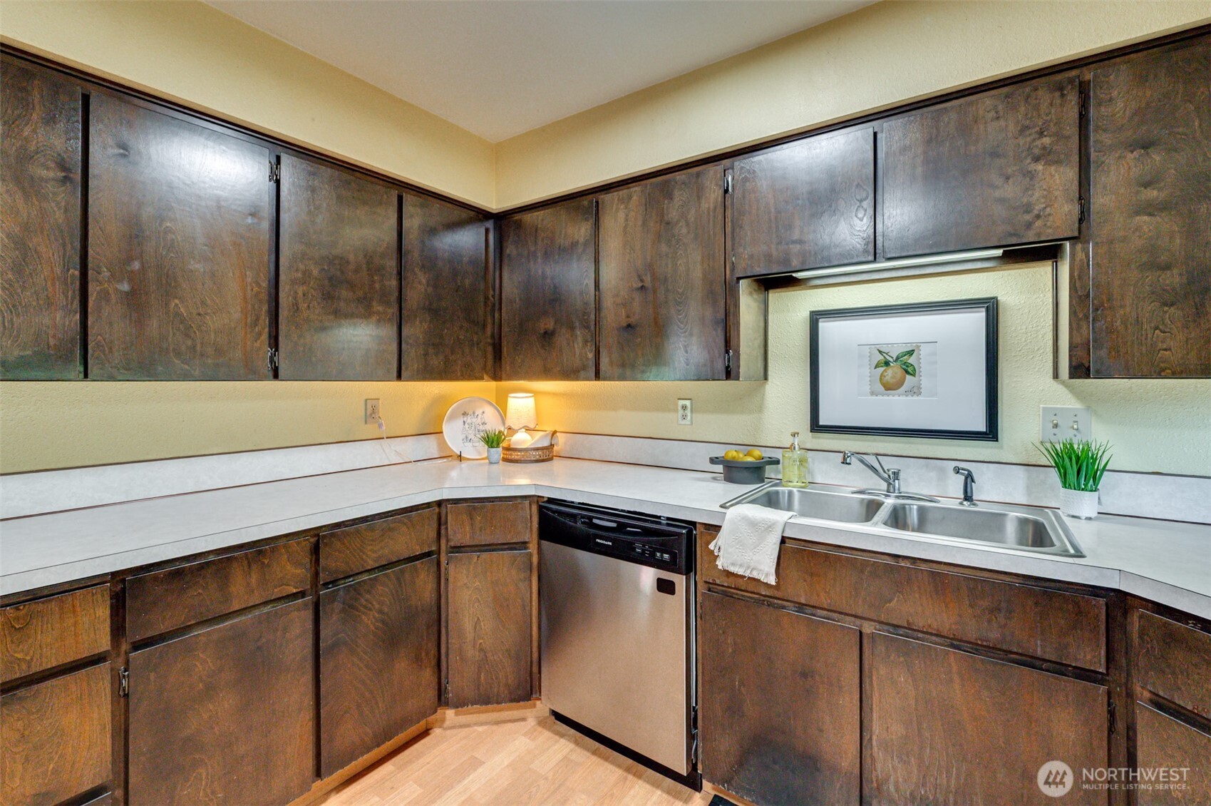731 Carnine Road , Castle Rock, WA 98611