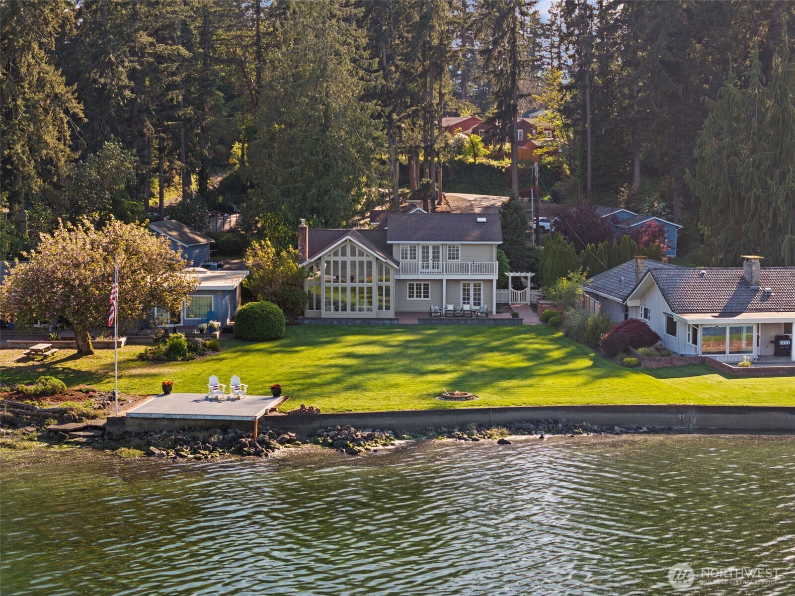 3012 Marine Drive , Bremerton, WA 98312