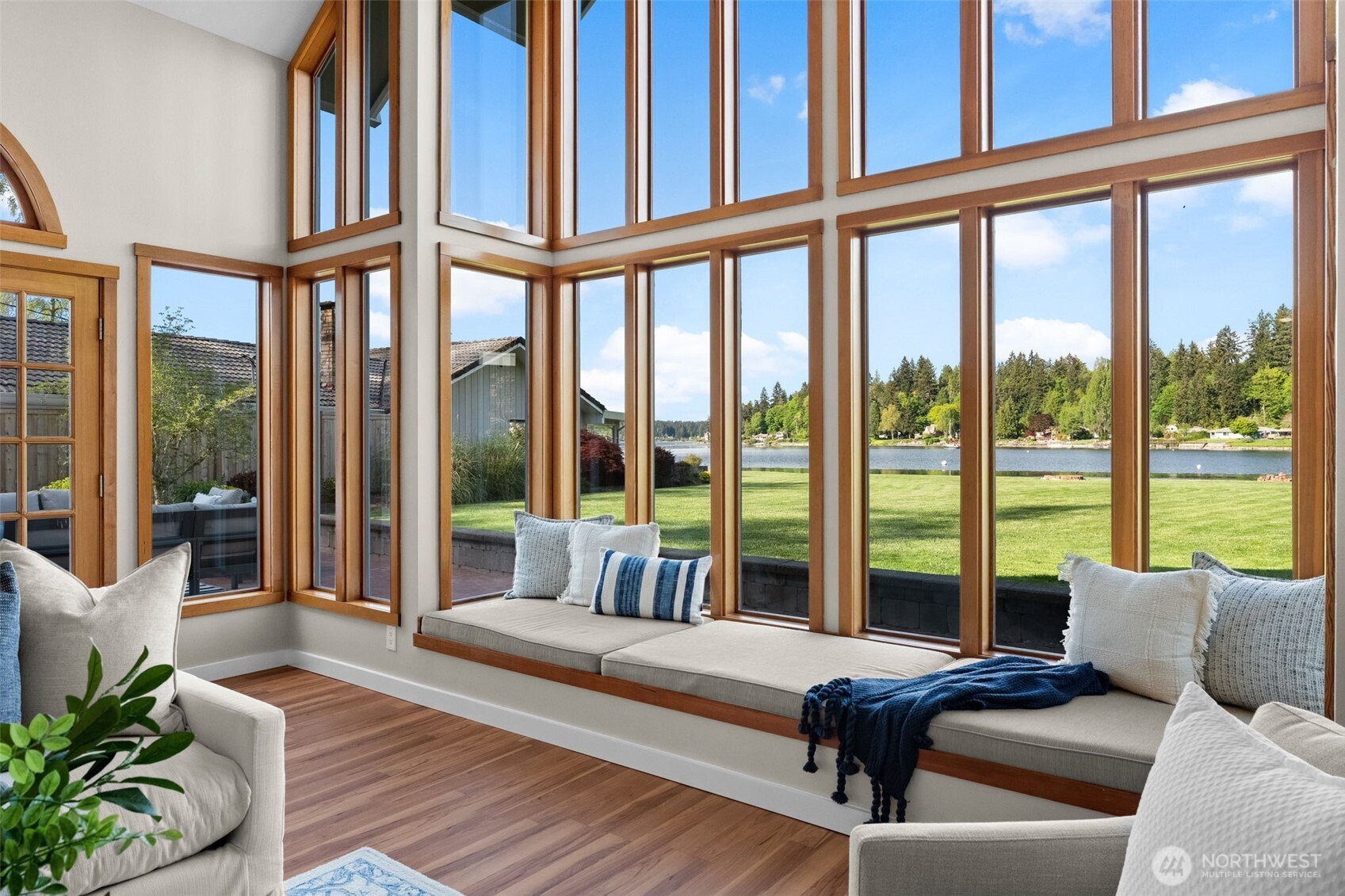 3012 Marine Drive , Bremerton, WA 98312