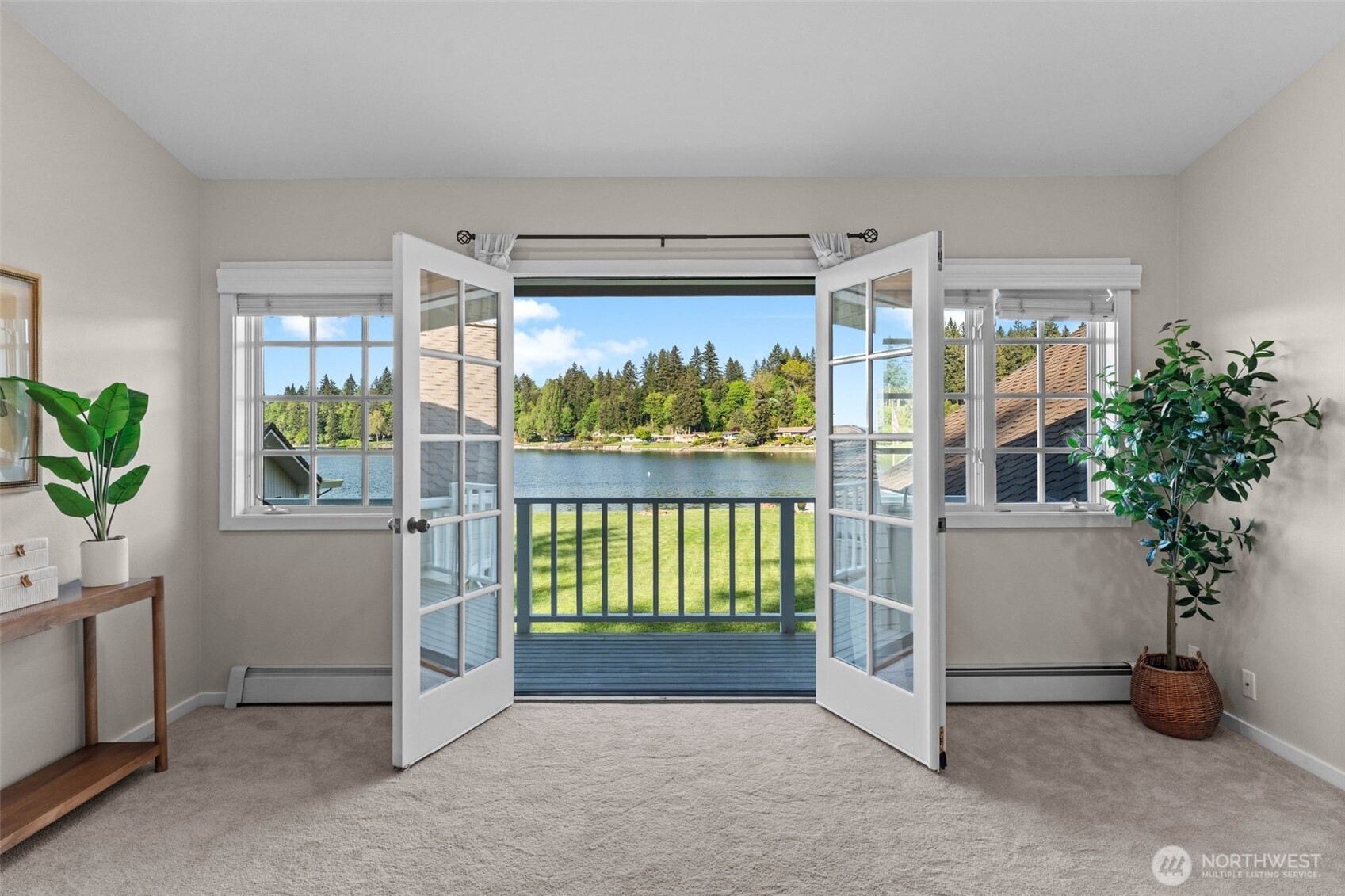 3012 Marine Drive , Bremerton, WA 98312