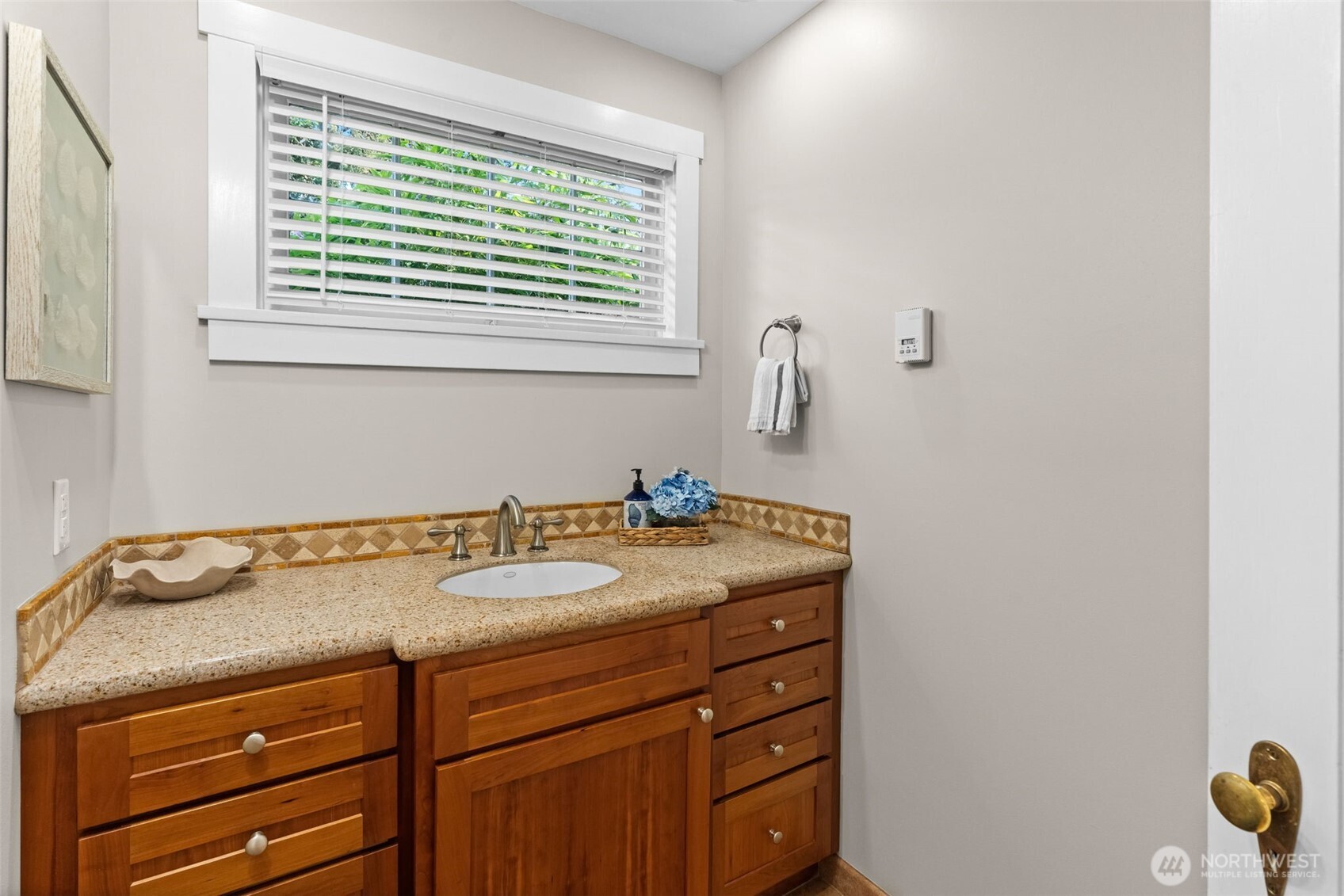 3012 Marine Drive , Bremerton, WA 98312