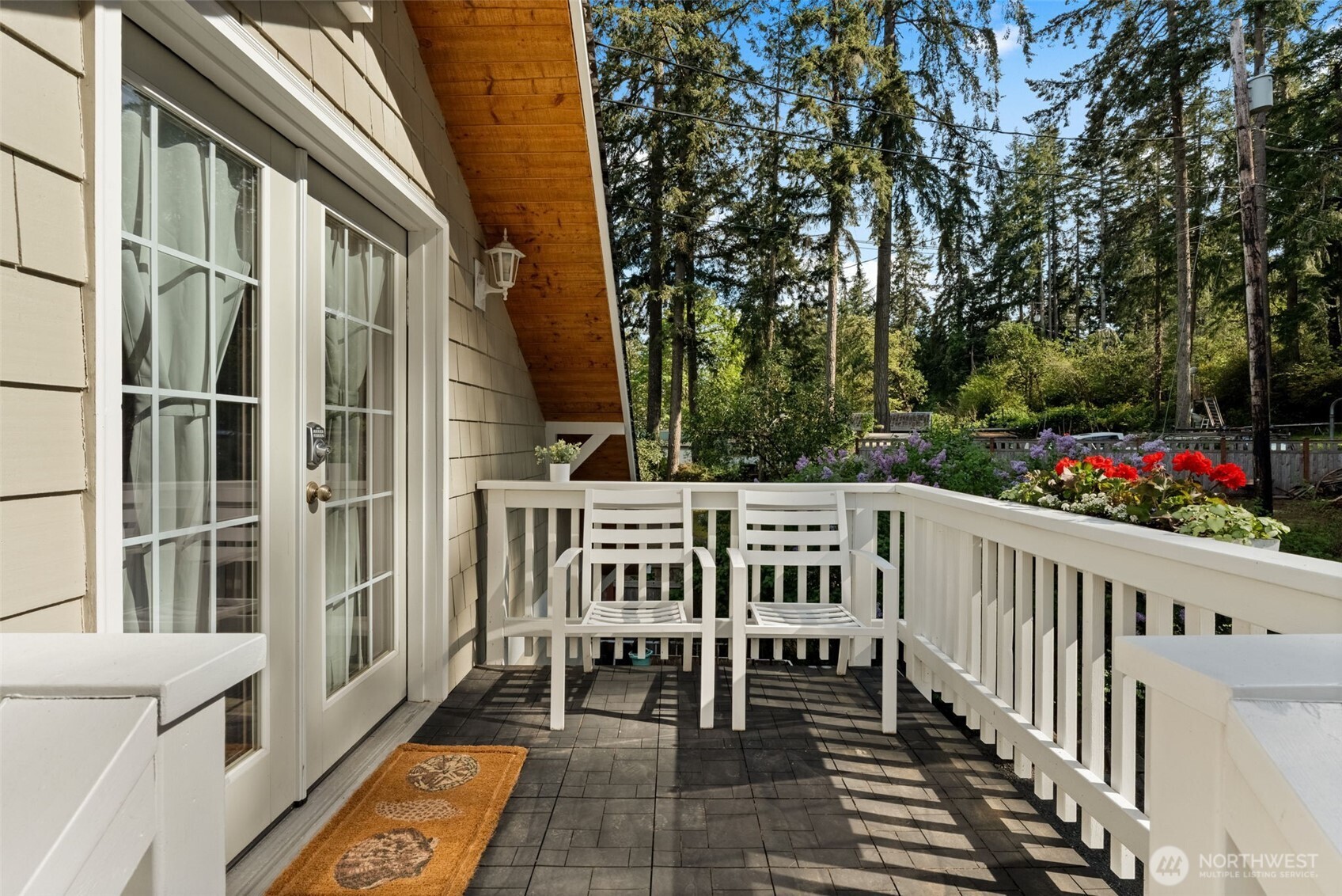 3012 Marine Drive , Bremerton, WA 98312