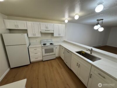 6479 137th Avenue NE #361, Redmond, WA 98052 - Photo 4