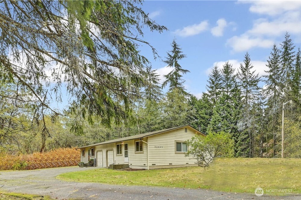 22423 95th Avenue SE #B, Woodinville, WA 98077