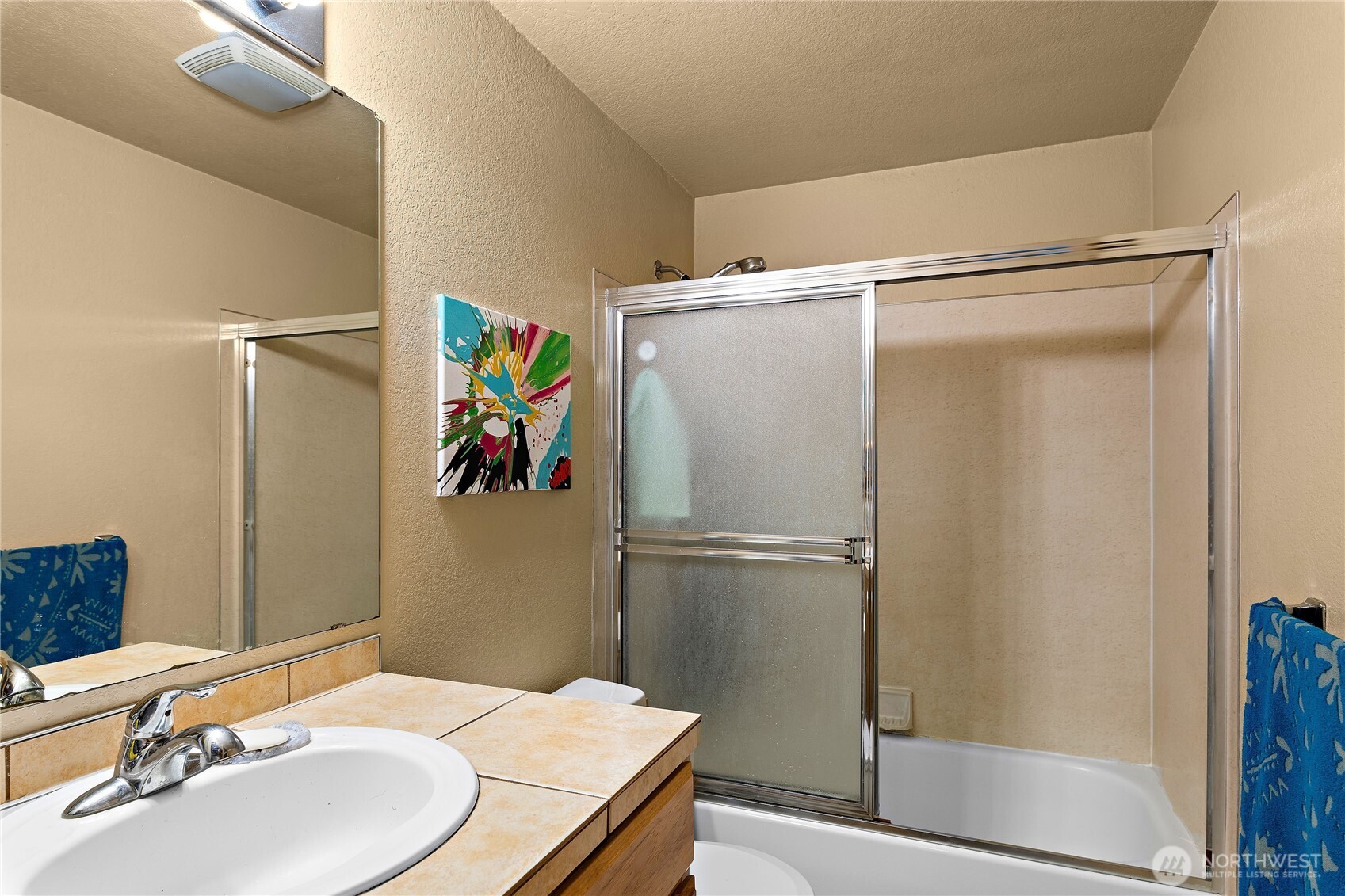 22423 95th Avenue SE #B, Woodinville, WA 98077