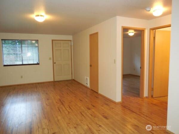 22423 95th Avenue SE #B, Woodinville, WA 98077