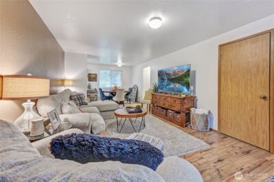 22423 95th Avenue SE #B, Woodinville, WA 98077 - Photo 3