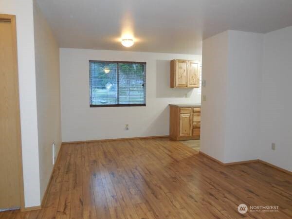 22423 95th Avenue SE #B, Woodinville, WA 98077