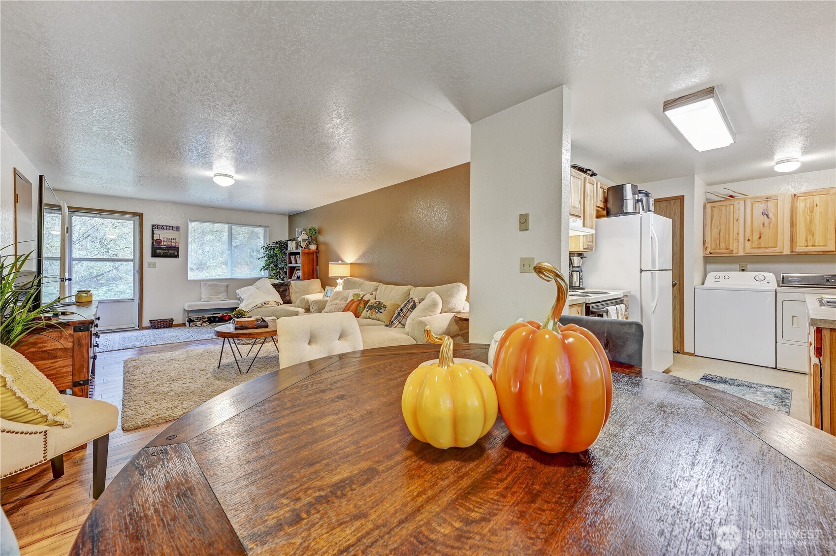 22423 95th Avenue SE #B, Woodinville, WA 98077