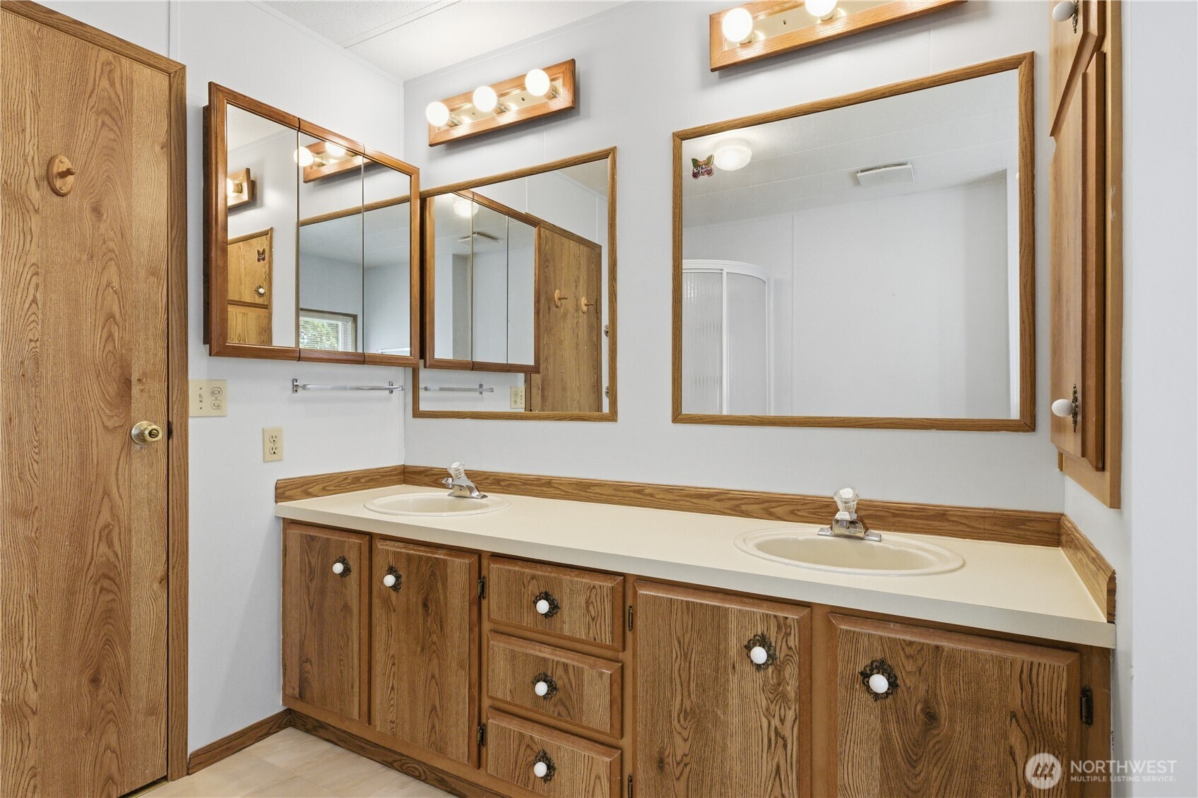 785 Dogwood Place , Enumclaw, WA 98022