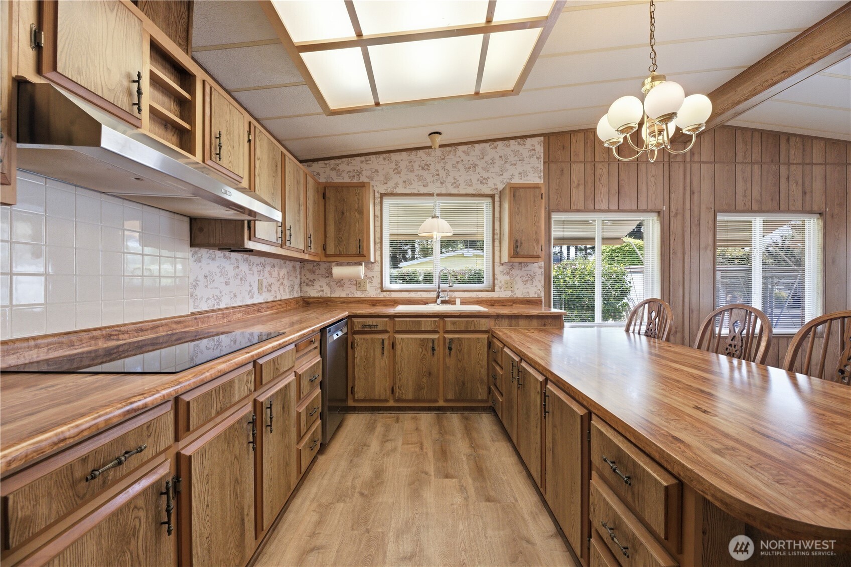 785 Dogwood Place , Enumclaw, WA 98022