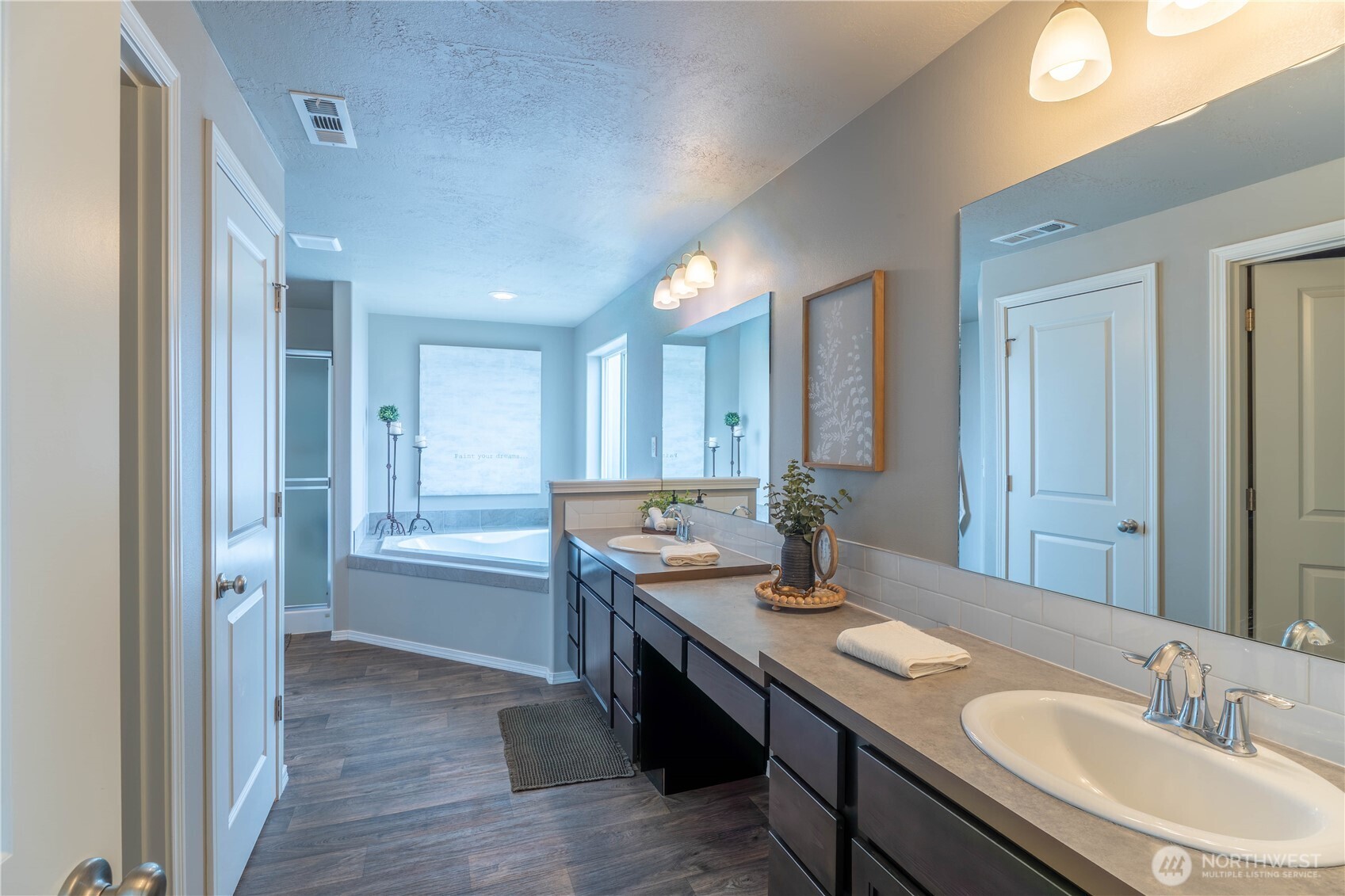 4217 Cove West Drive , Moses Lake, WA 98837