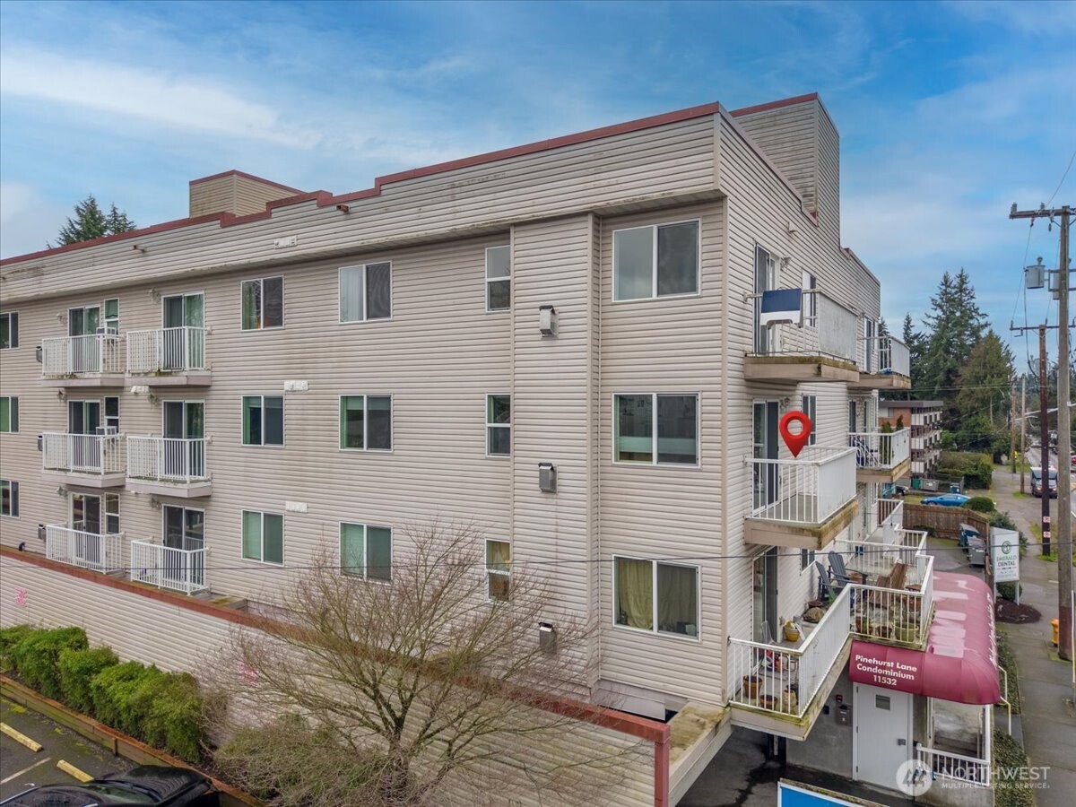 11532 15th Avenue NE #301, Seattle, WA 98125