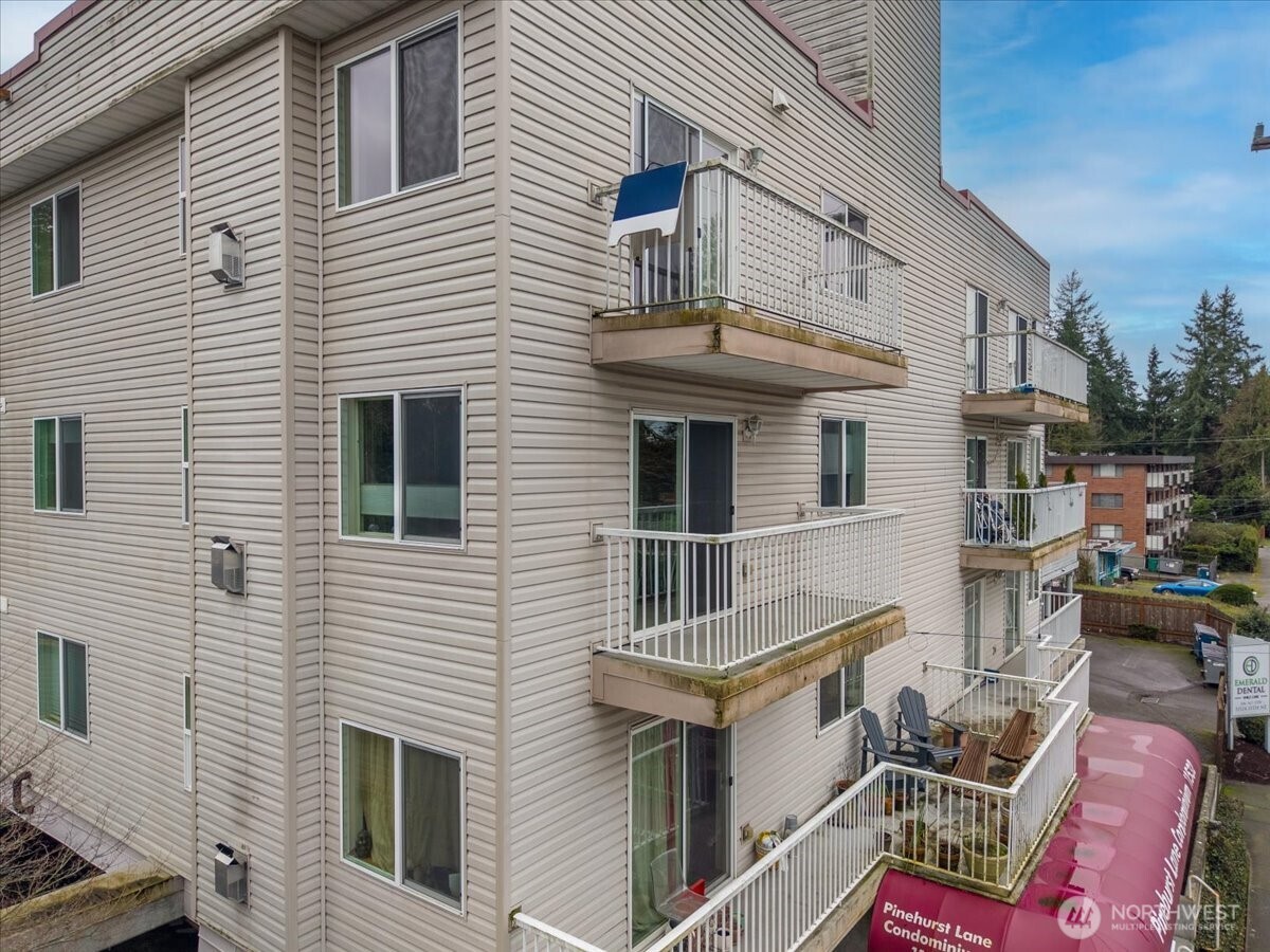 11532 15th Avenue NE #301, Seattle, WA 98125