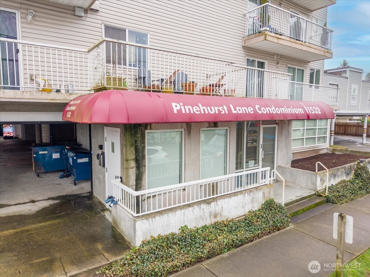 11532 15th Avenue NE #301, Seattle, WA 98125