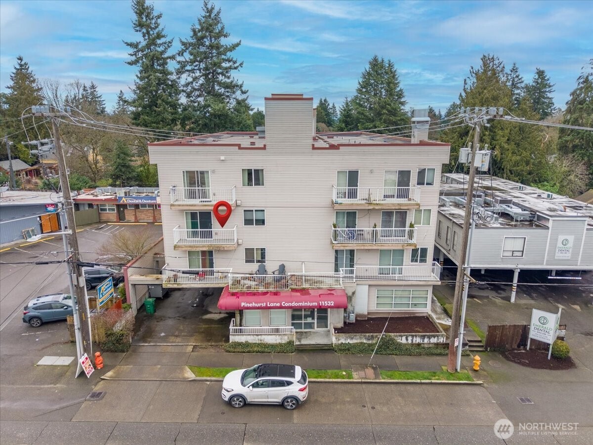 11532 15th Avenue NE #301, Seattle, WA 98125