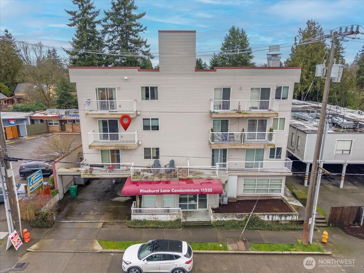 11532 15th Avenue NE #301, Seattle, WA 98125