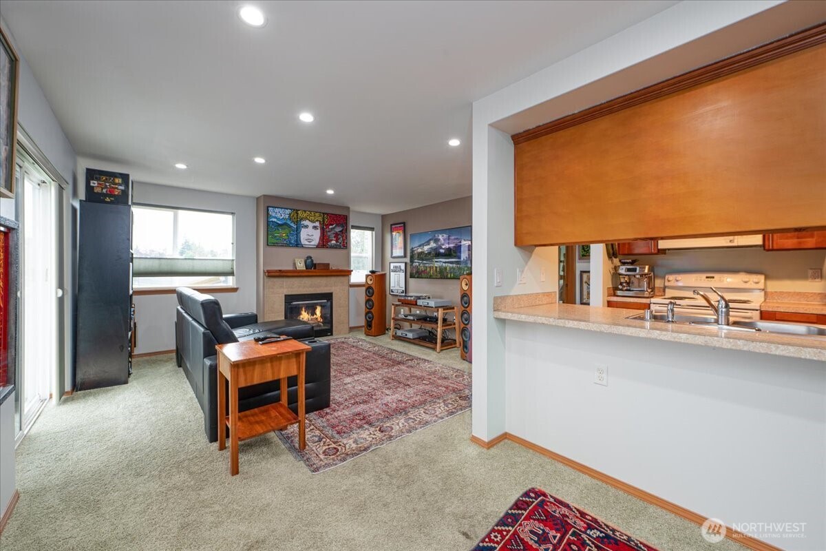 11532 15th Avenue NE #301, Seattle, WA 98125