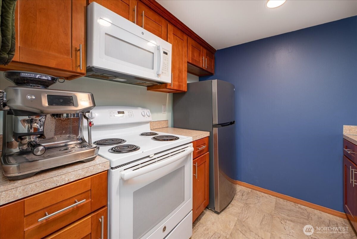 11532 15th Avenue NE #301, Seattle, WA 98125