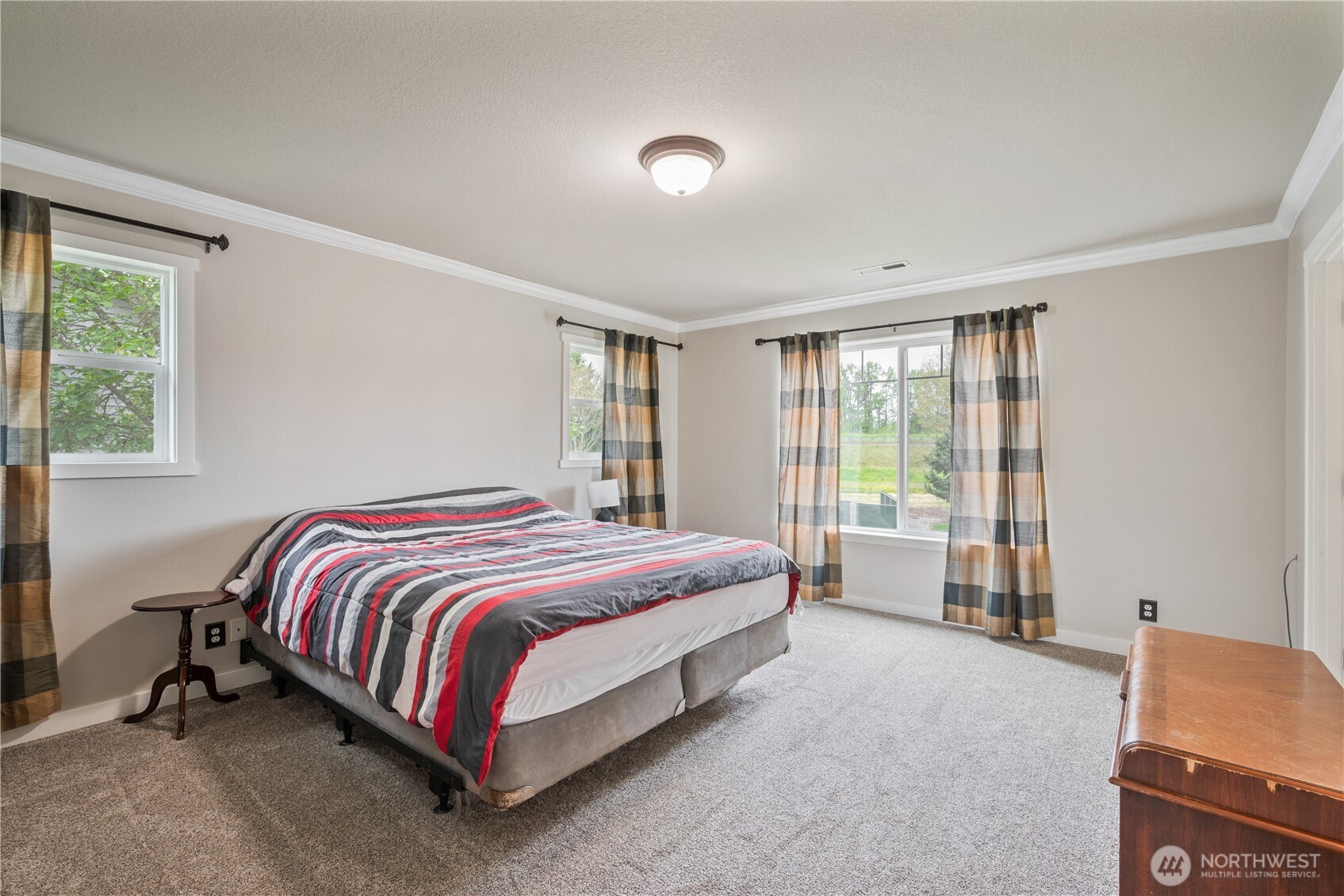 1828 Schneiter Drive , Longview, WA 98632
