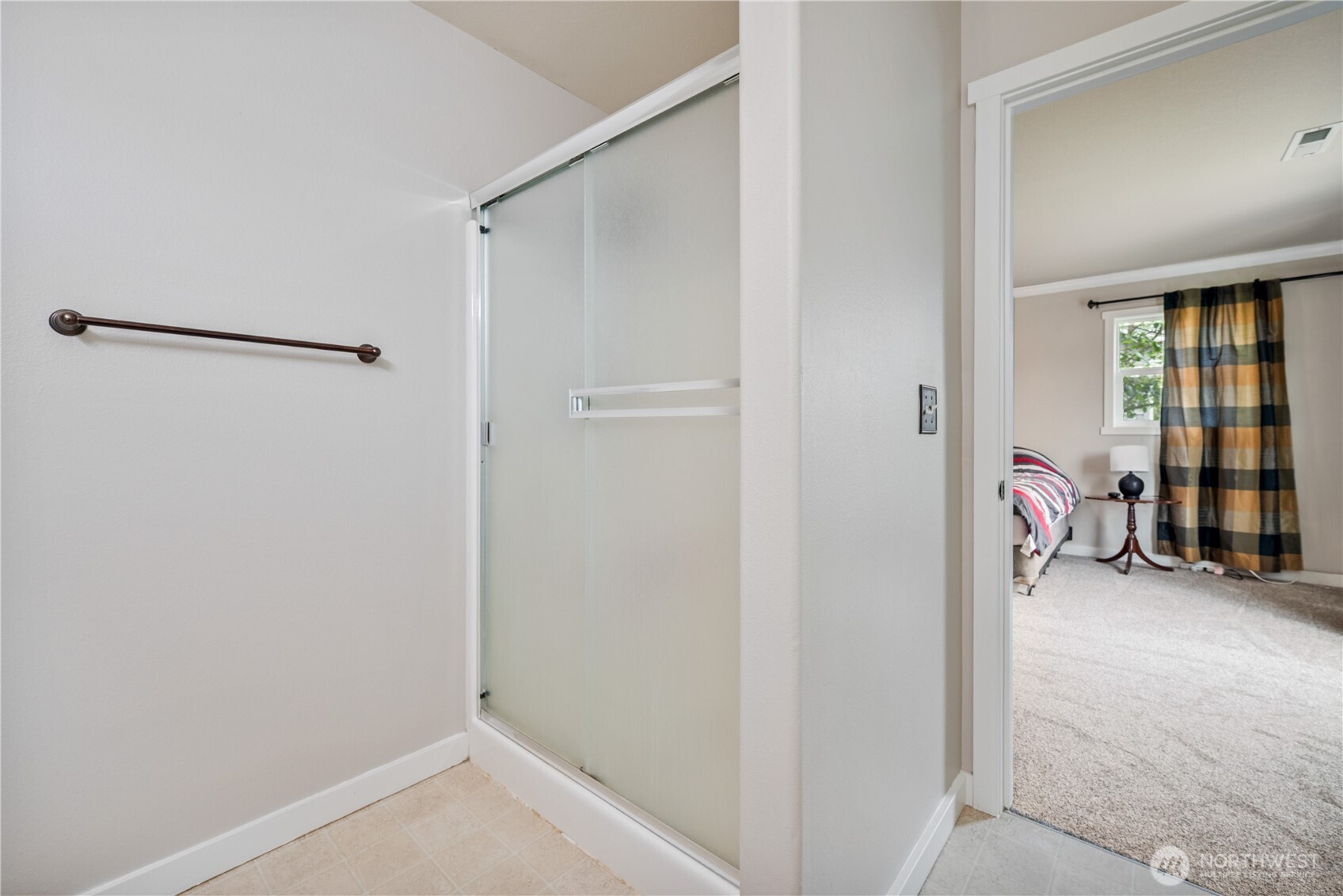 1828 Schneiter Drive , Longview, WA 98632