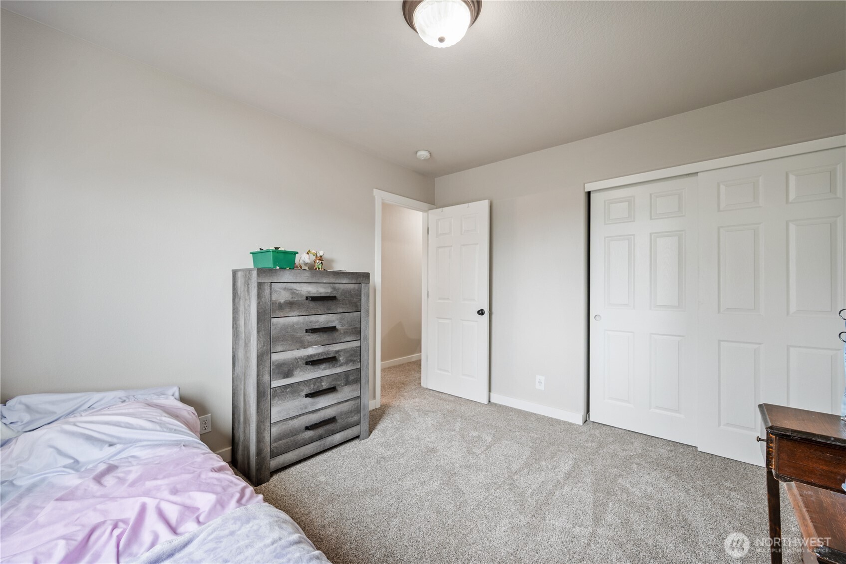 1828 Schneiter Drive , Longview, WA 98632