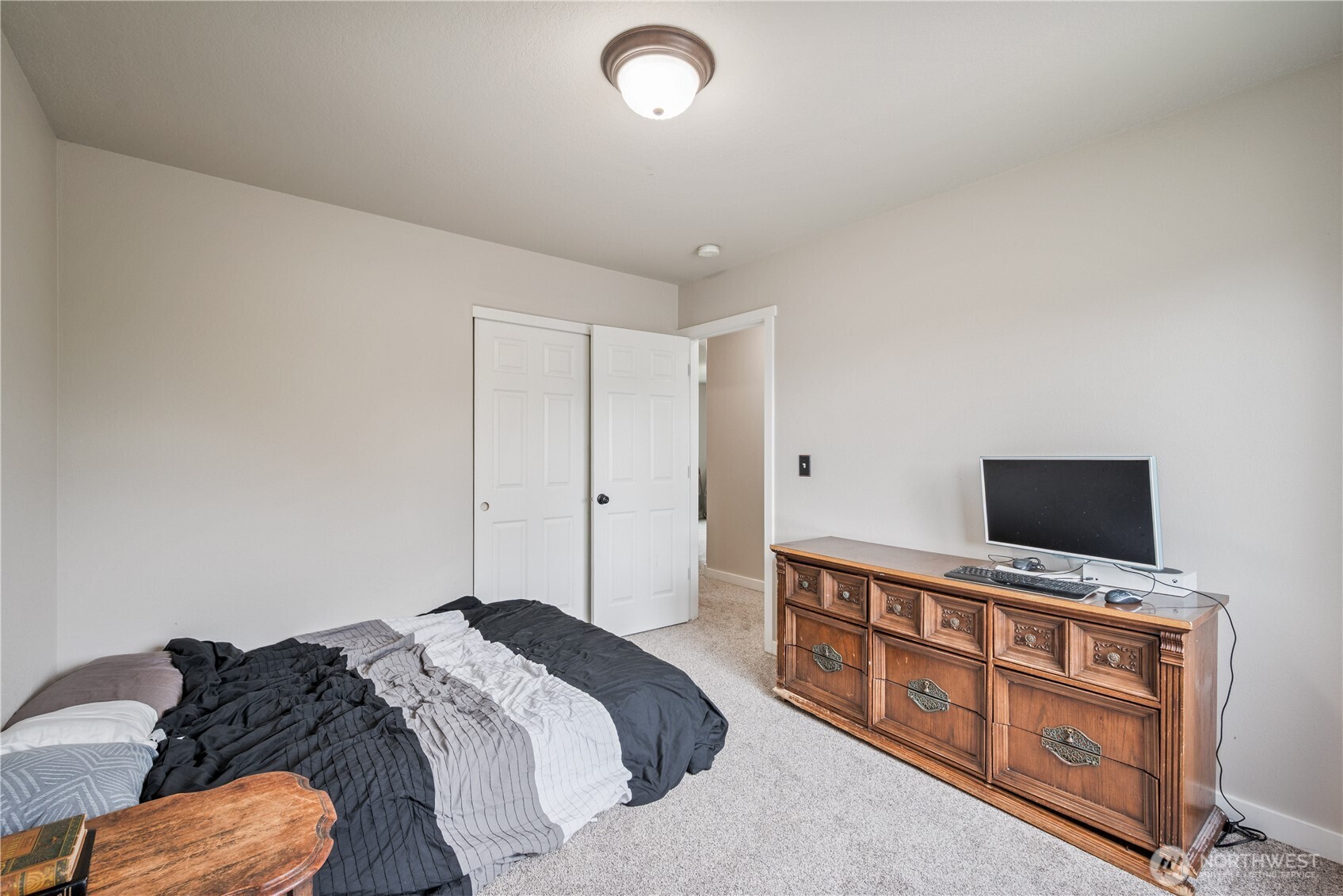 1828 Schneiter Drive , Longview, WA 98632