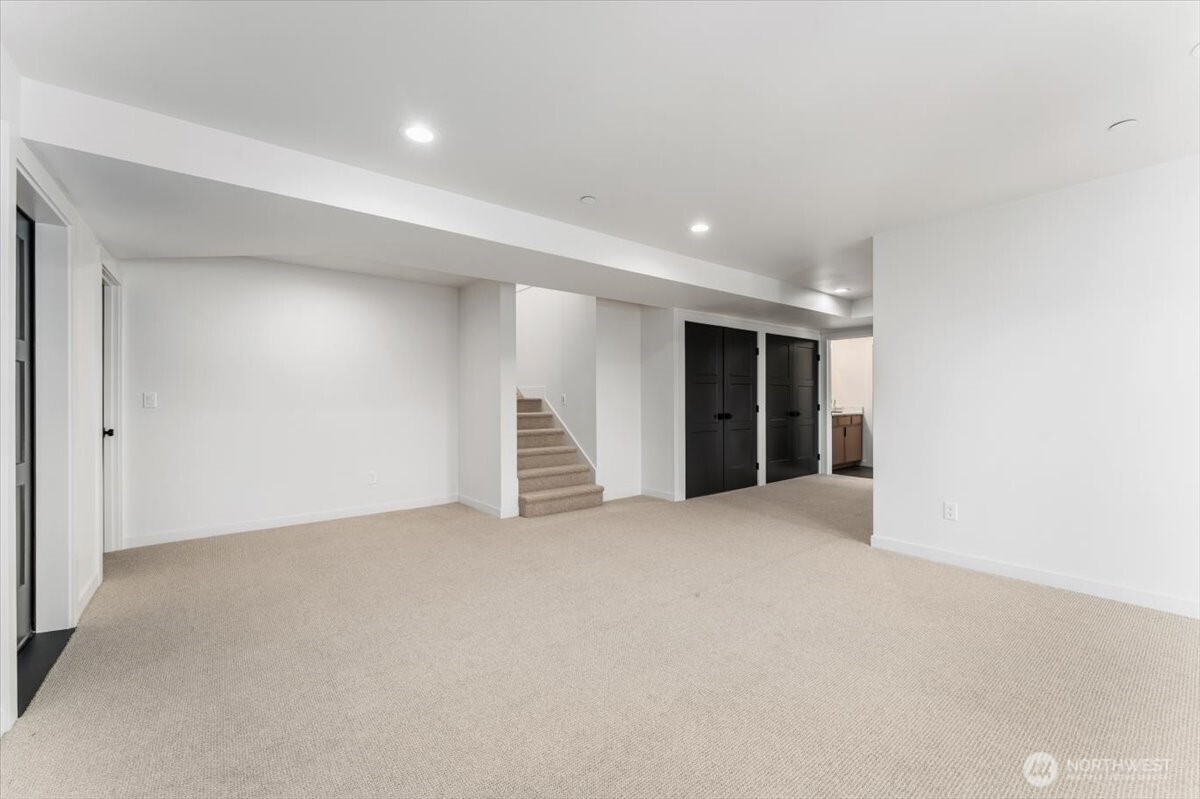 982 Spring Mountain Drive , Wenatchee, WA 98801