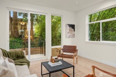 10835 11th Avenue NE, Seattle, WA 98125 - Photo 3
