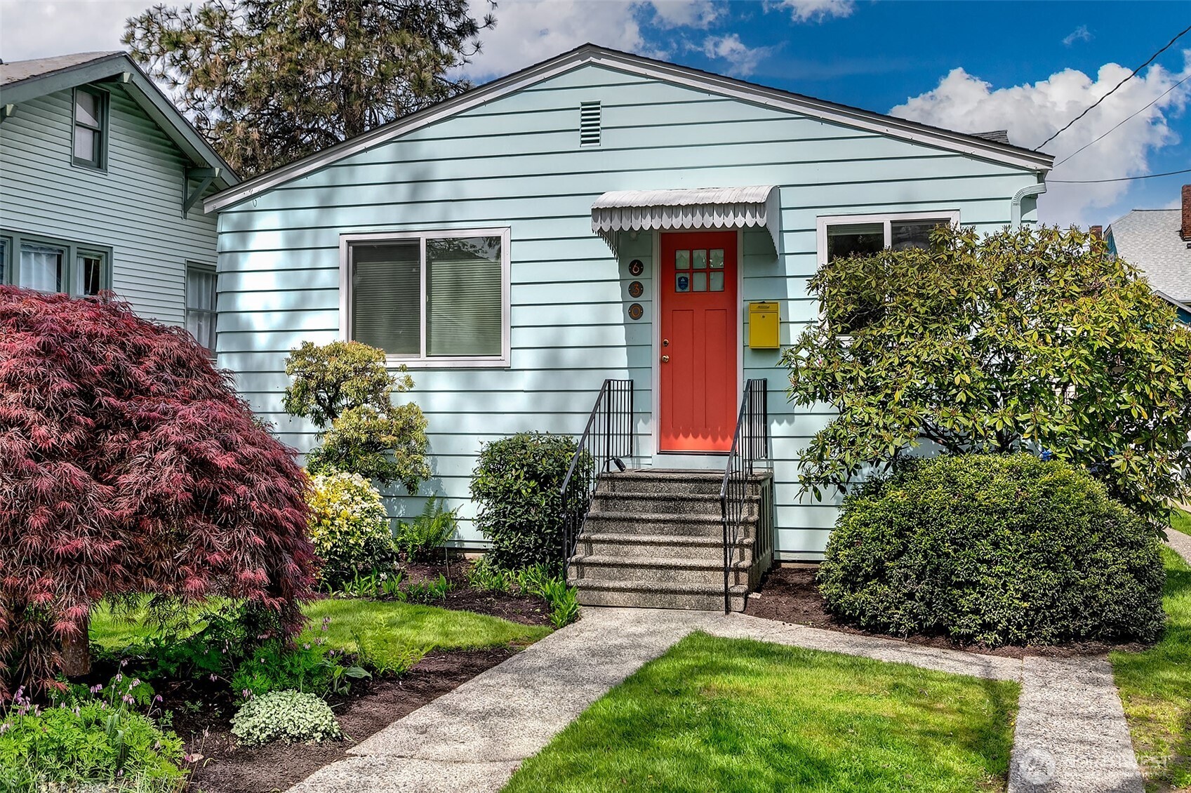 630 NW 76th Street , Seattle, WA 98117