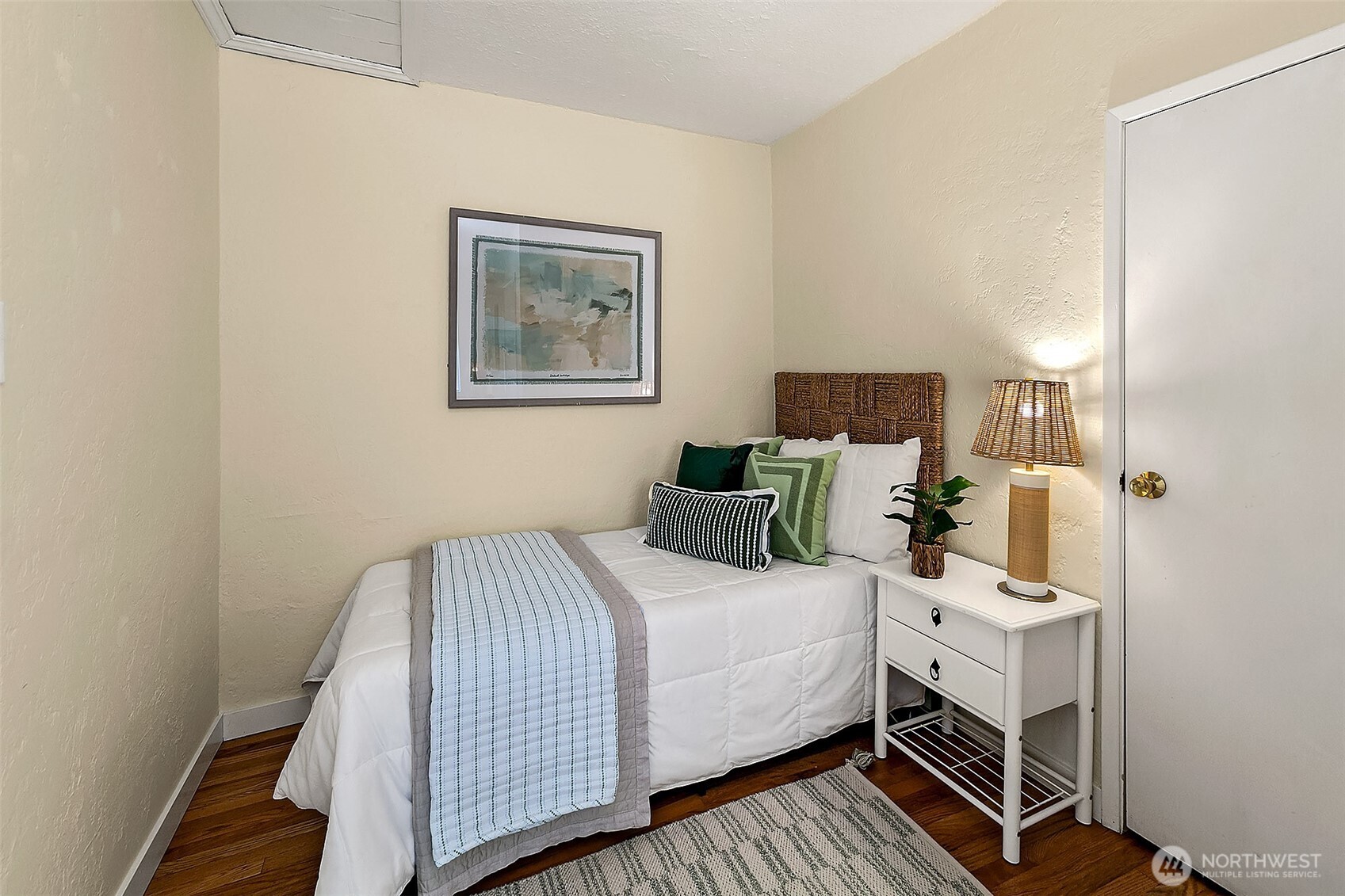 630 NW 76th Street , Seattle, WA 98117