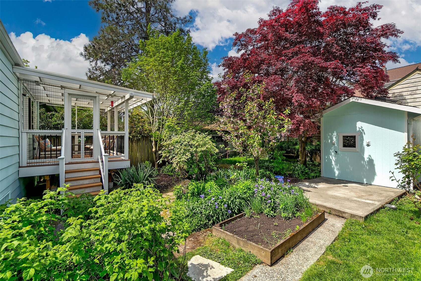 630 NW 76th Street , Seattle, WA 98117