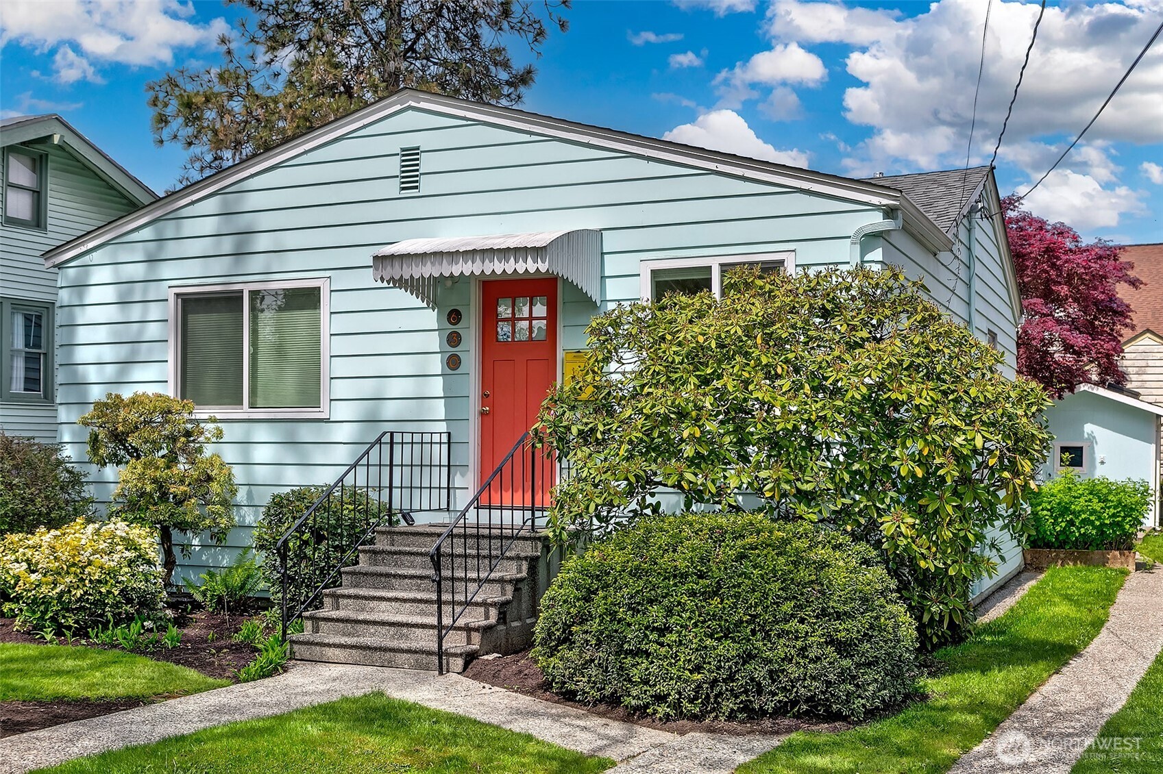 630 NW 76th Street , Seattle, WA 98117