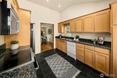630 NW 76th Street , Seattle, WA 98117 - Photo 6