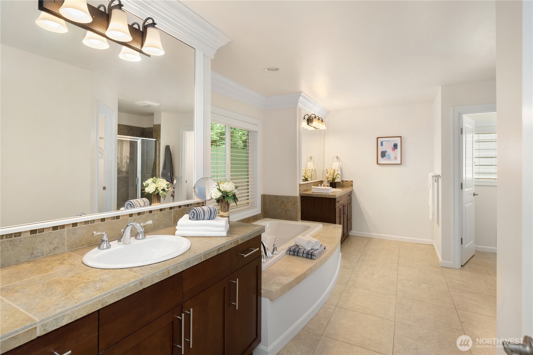 12316 NE 86th Way #6, Kirkland, WA 98033