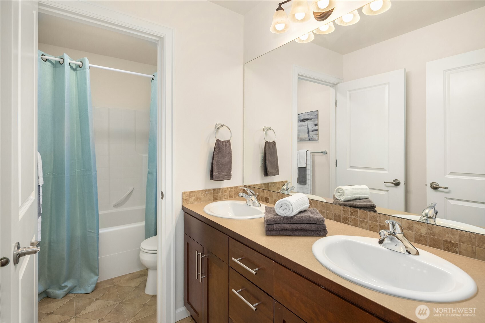 12316 NE 86th Way #6, Kirkland, WA 98033