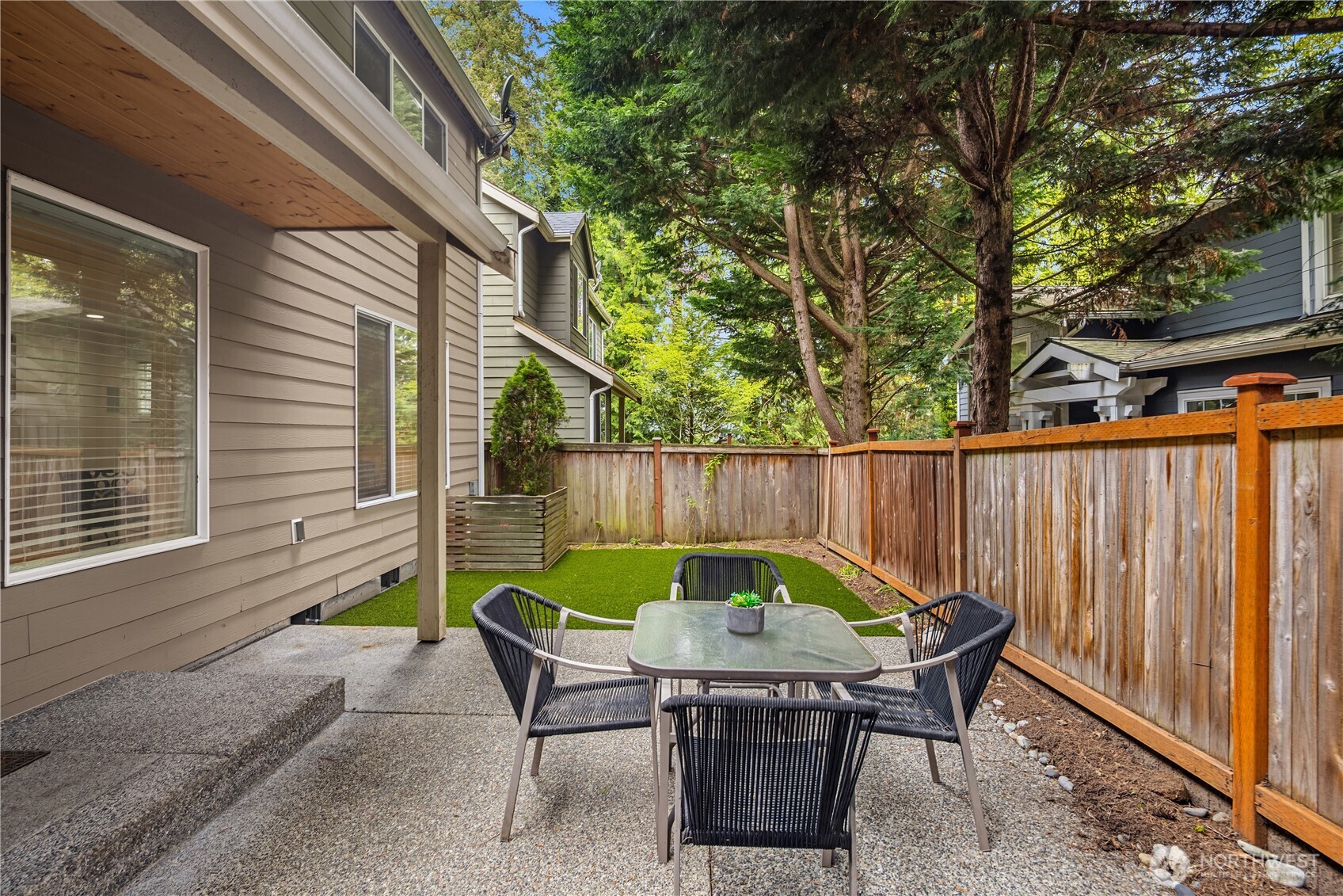 12316 NE 86th Way #6, Kirkland, WA 98033