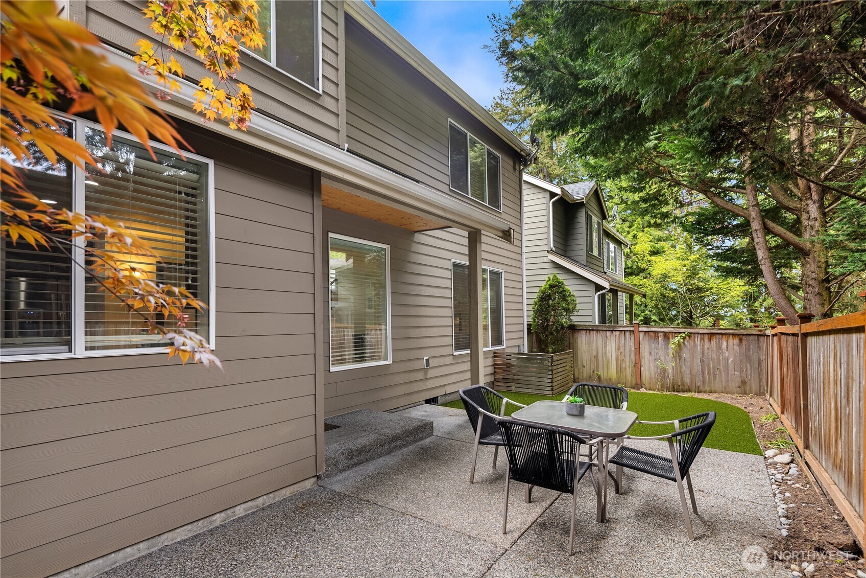 12316 NE 86th Way #6, Kirkland, WA 98033
