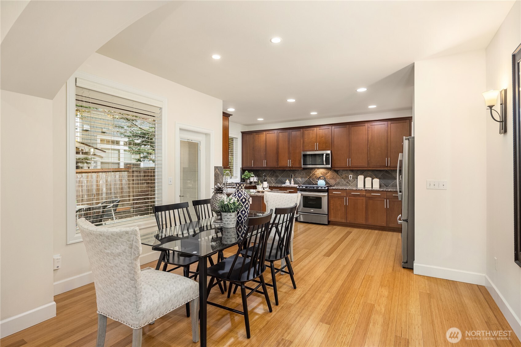 12316 NE 86th Way #6, Kirkland, WA 98033