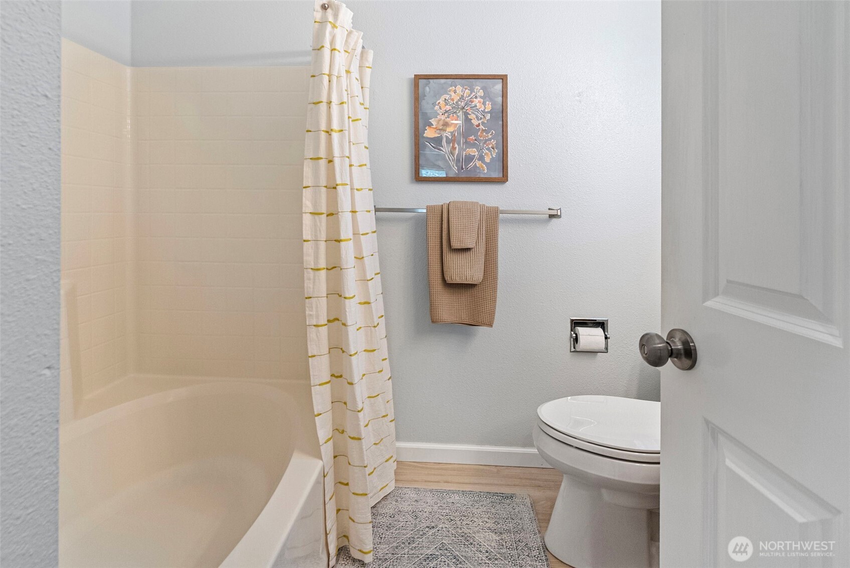 902 NW Leisure Lane , Bremerton, WA 98311