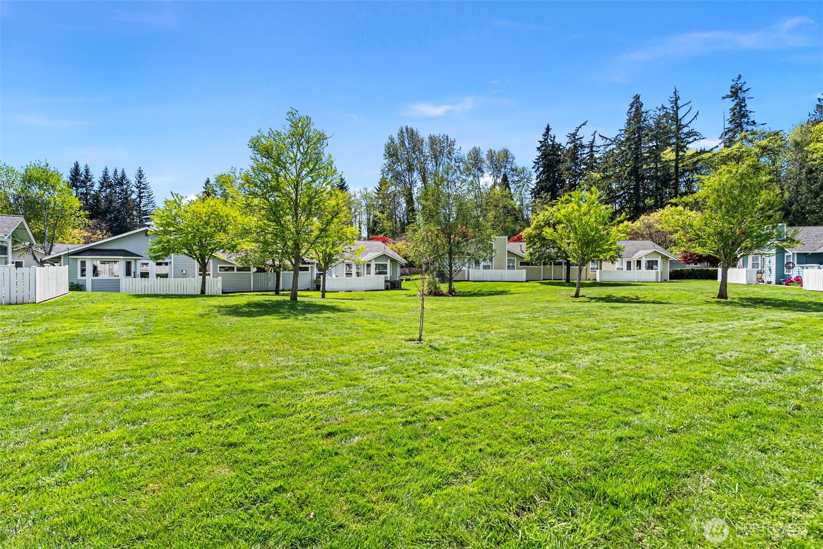 902 NW Leisure Lane , Bremerton, WA 98311