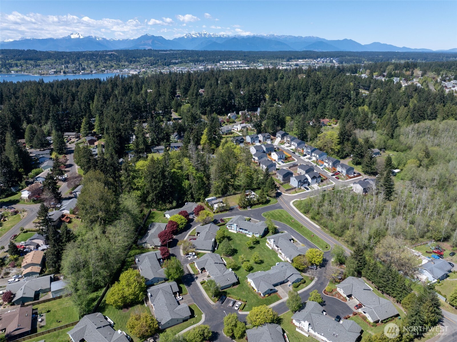 902 NW Leisure Lane , Bremerton, WA 98311