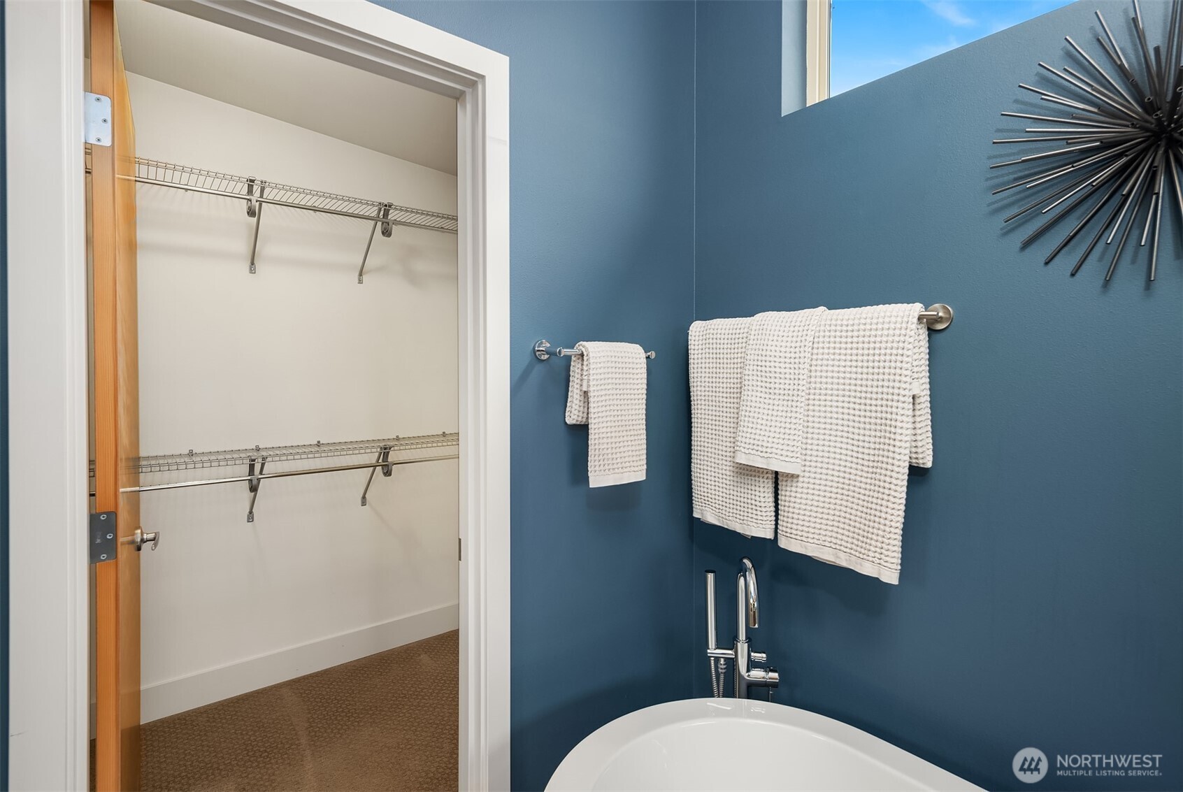 1550 NW 60th Street , Seattle, WA 98107