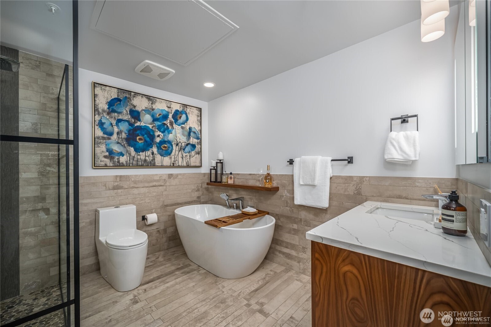 615 E Pike Street #303, Seattle, WA 98122