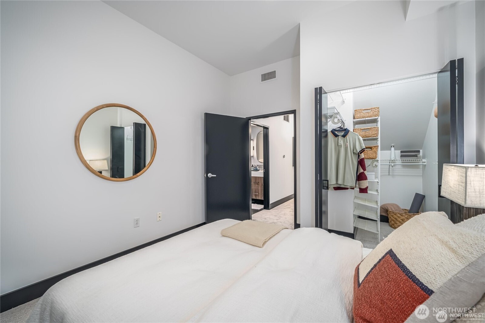 615 E Pike Street #303, Seattle, WA 98122